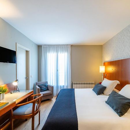 Hotel J. Balmes Vic Buitenkant foto