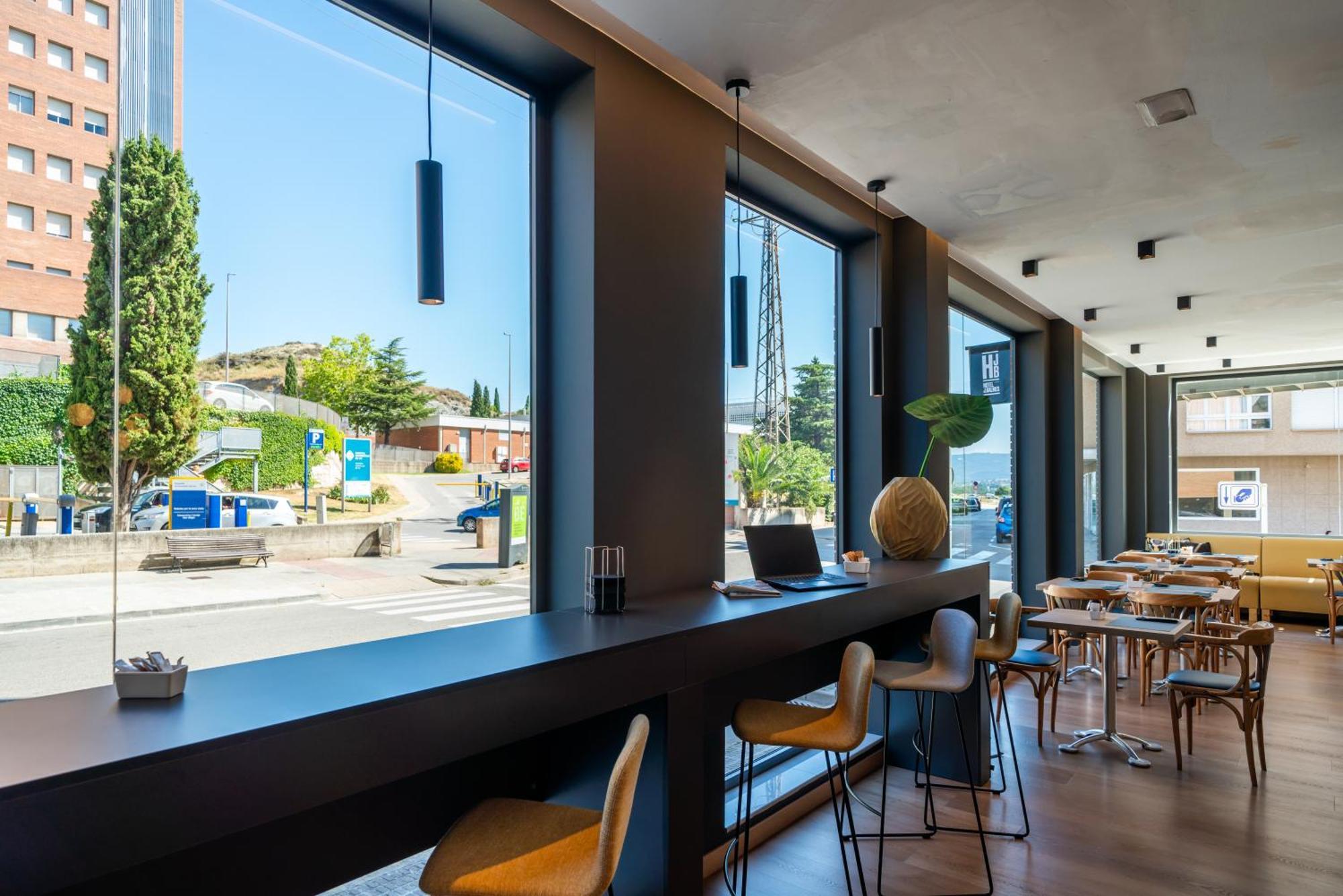 Hotel J. Balmes Vic Buitenkant foto
