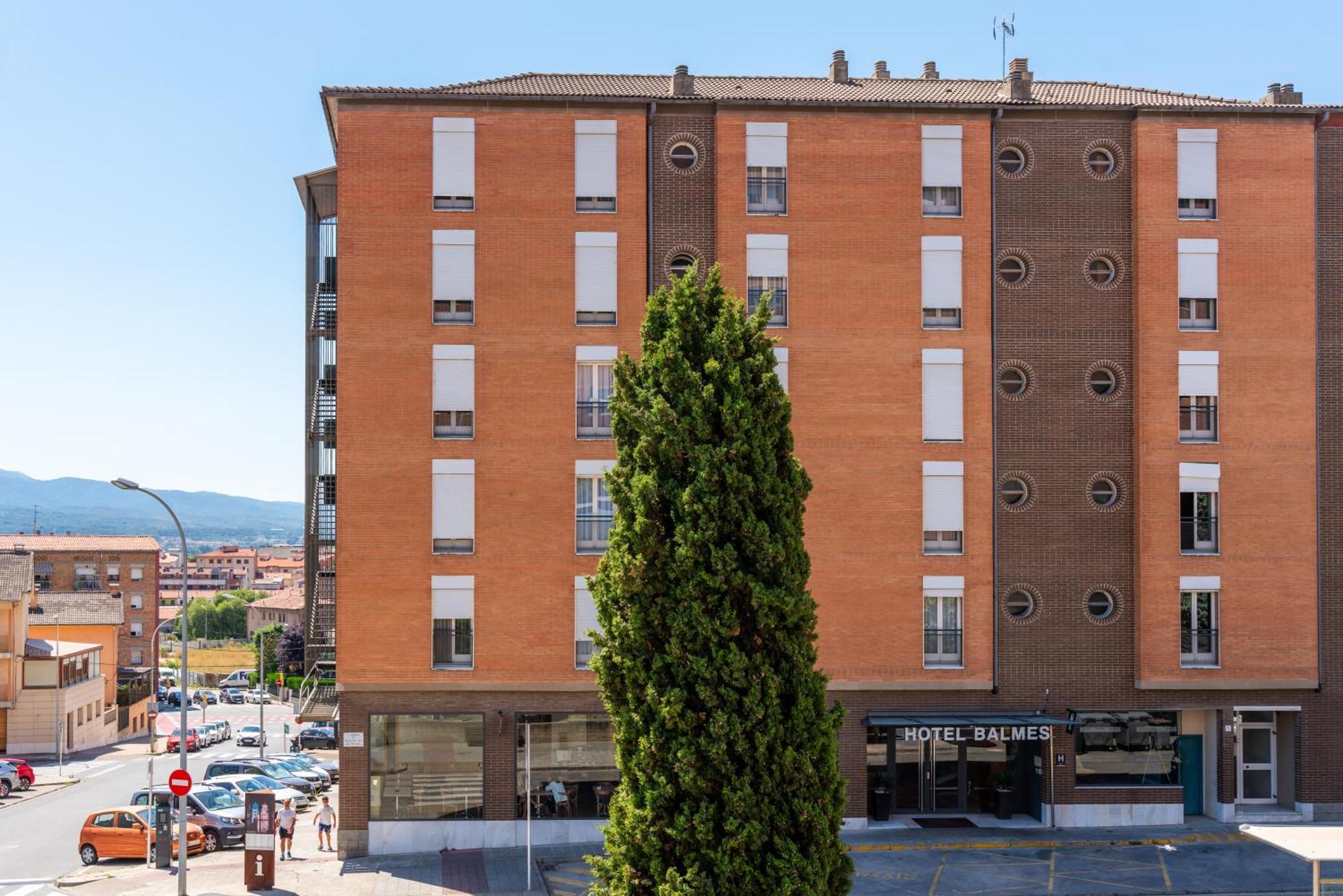Hotel J. Balmes Vic Buitenkant foto