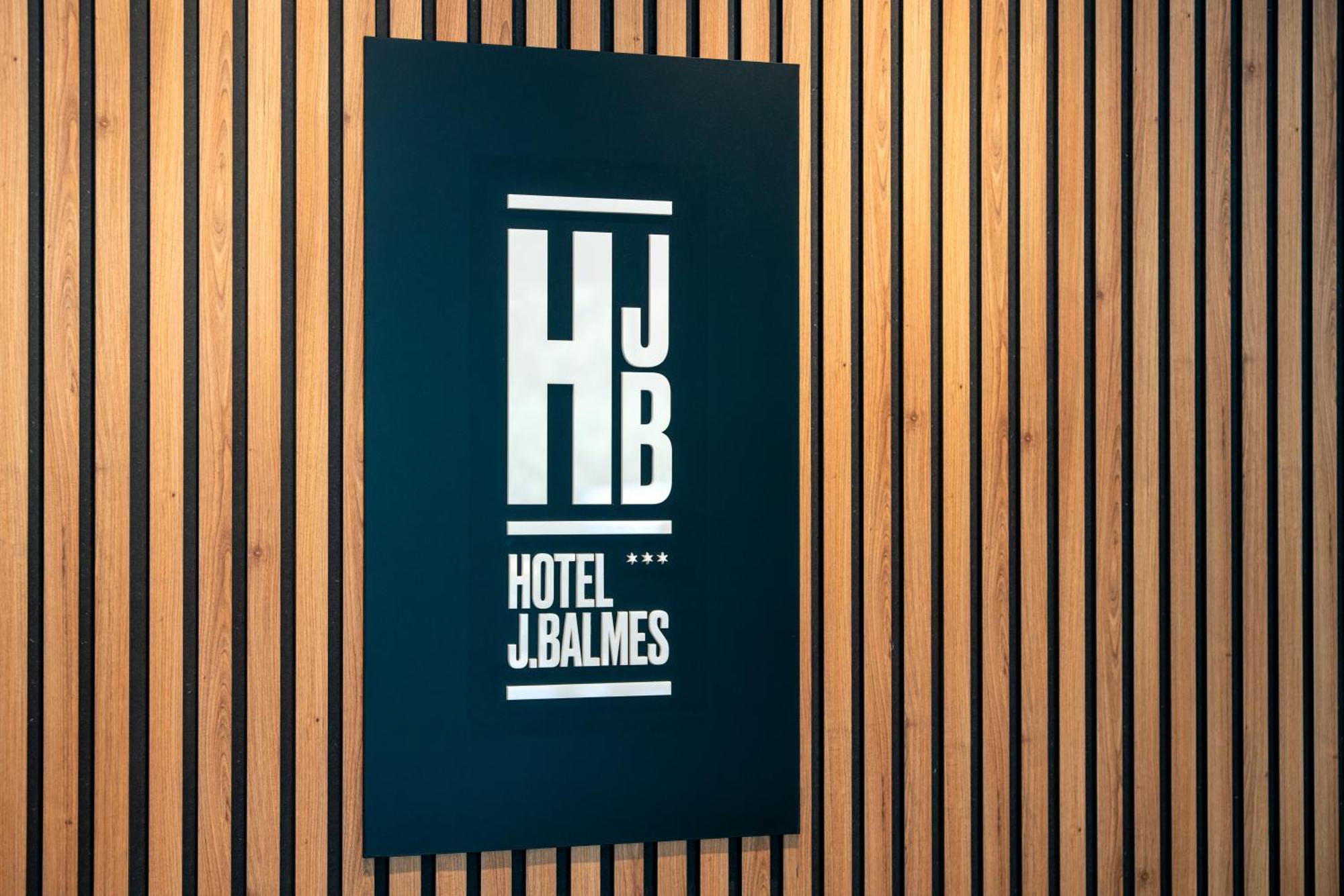 Hotel J. Balmes Vic Buitenkant foto