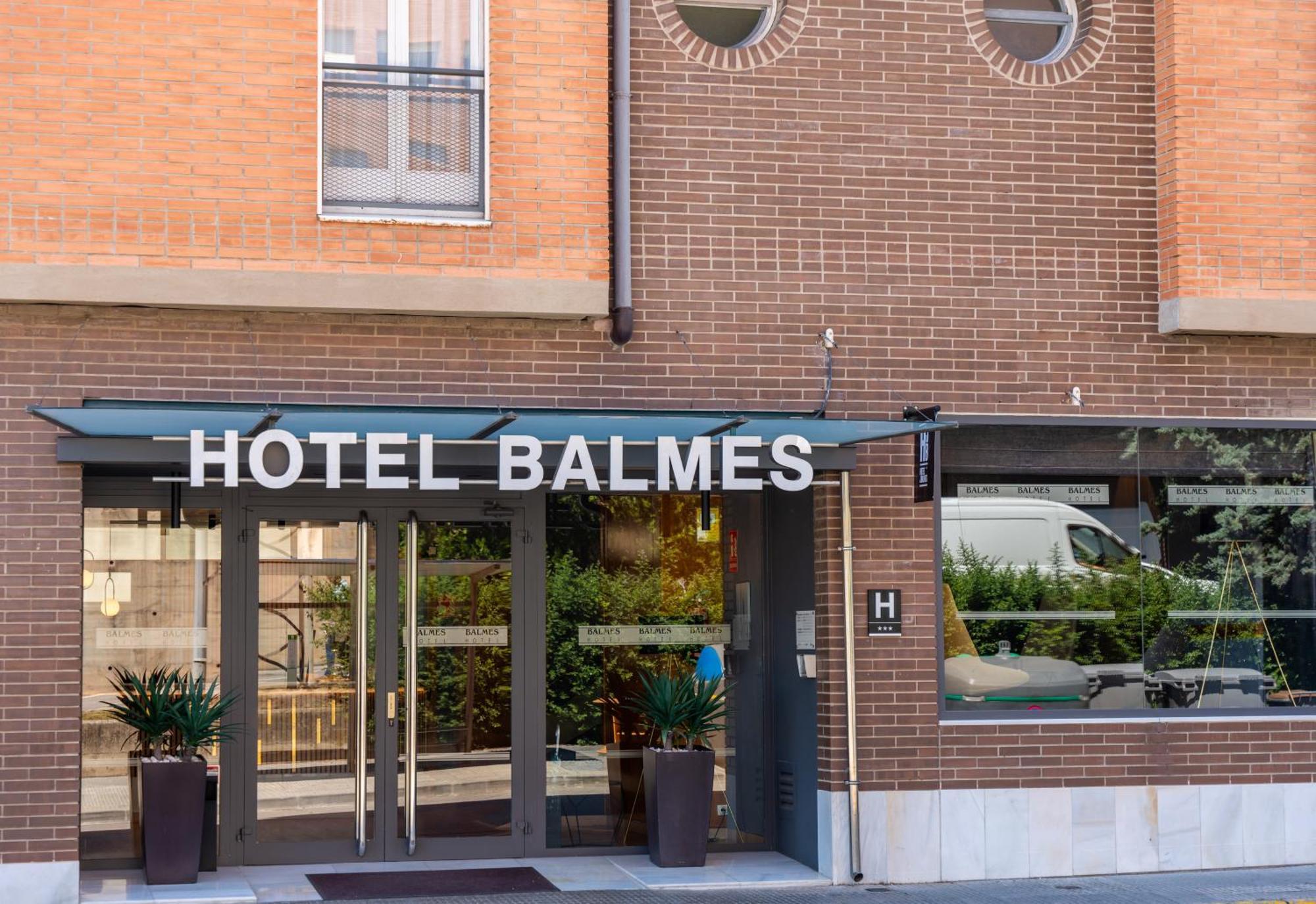 Hotel J. Balmes Vic Buitenkant foto