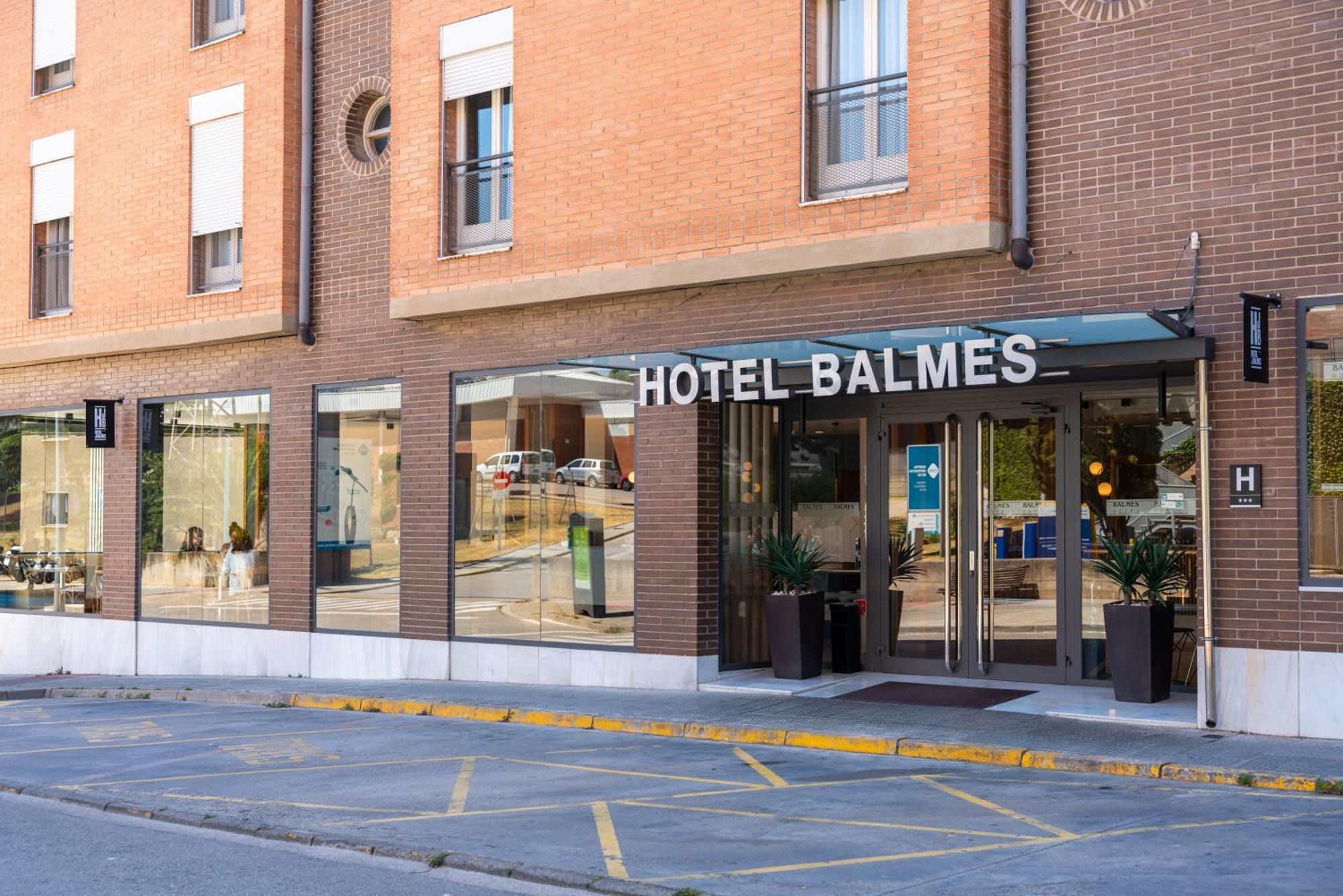 Hotel J. Balmes Vic Buitenkant foto